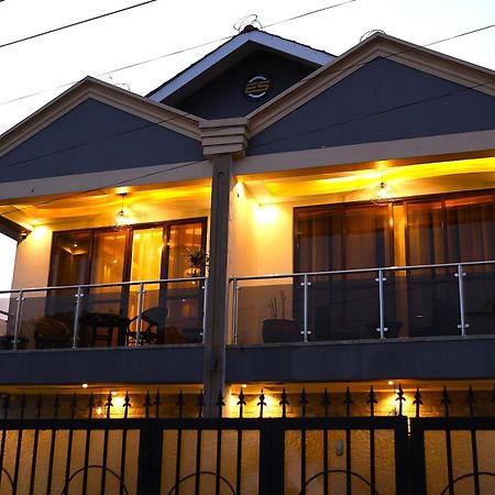 Entebbe Stay Apart-Hotel Экстерьер фото